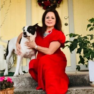 Meet your Posher, Nora